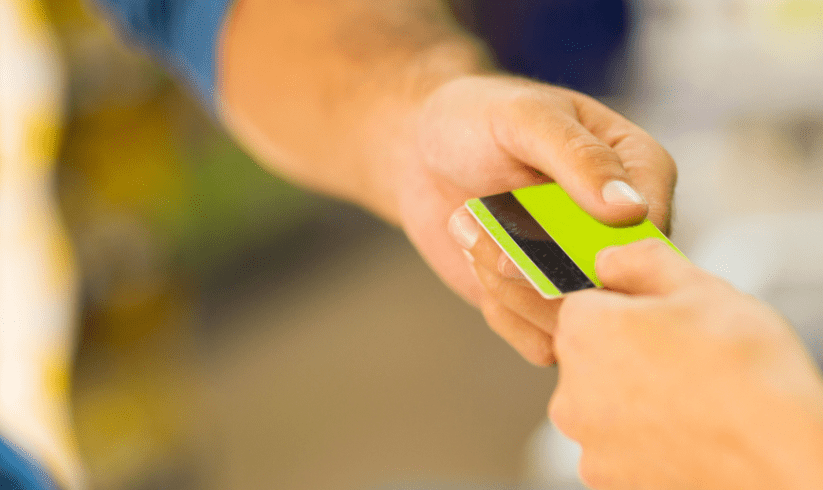 Golpe de Black Friday promete cartão de crédito premium para usuários 9